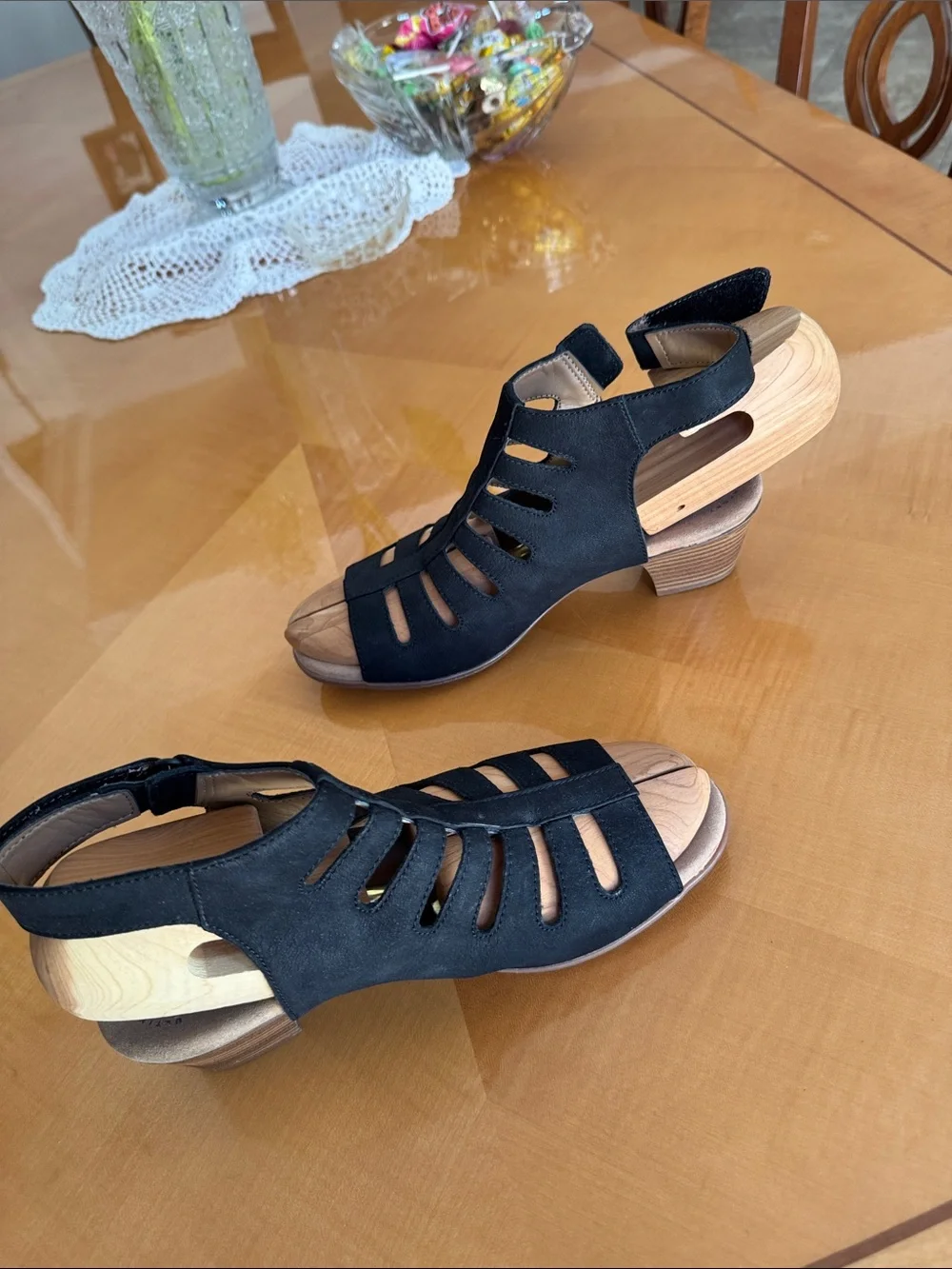 Cloudsteppers by Clarks Black Cutout Slingback Sandals size 9